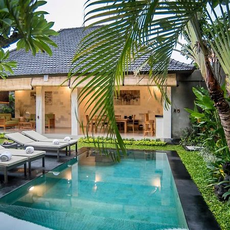 Sandi Agung Villa Bidadari Seminyak Kültér fotó